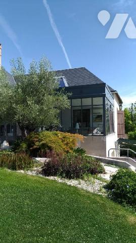 Propriété à Beaugency, Loiret (45)

Exceptionnelle propriété avec belle vue Loire comportant ...