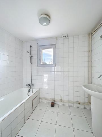 Sur la commune dynamique de Mordelles, faisant partie de Rennes métropole, venez découvrir  cette maison indépendante, sans vis à vis.