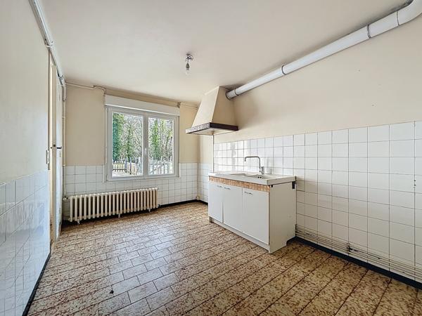 Sur la commune dynamique de Mordelles, faisant partie de Rennes métropole, venez découvrir  cette maison indépendante, sans vis à vis.