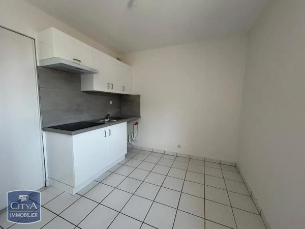 Appartement à louer 3 pièces 63.81m² Laval (53000)