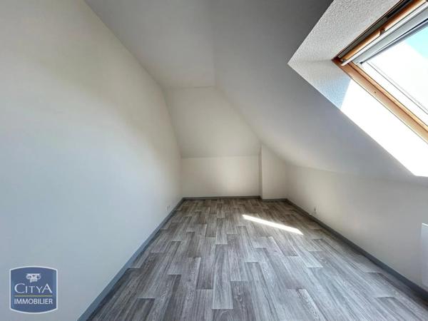Appartement à louer 3 pièces 63.81m² Laval (53000)