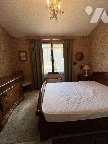 Tarascon maison d'environ 119 m² sur un terrain  clos et arboré de 529 m².