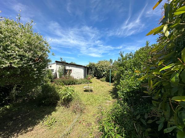 CHATEAUROUX - Quartier PMC - Pavillon - 3 chs, jardin - garage.