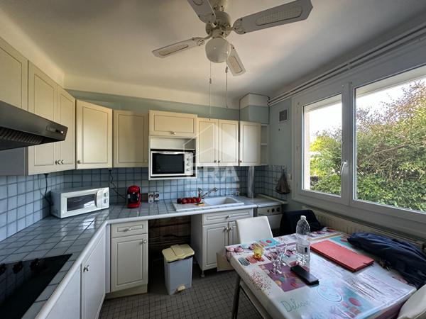 CHATEAUROUX - Quartier PMC - Pavillon - 3 chs, jardin - garage.