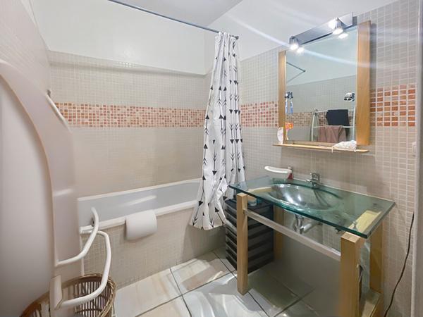 A LOUER VAUVERT T3 AVEC PATIO