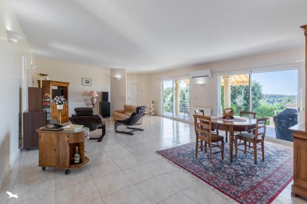 Maison à vendre |  Saint-Gély-du-Fesc |  7 pièces | 200 m²