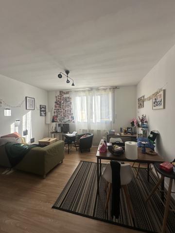 Appartement meublé face à l'hippodrome