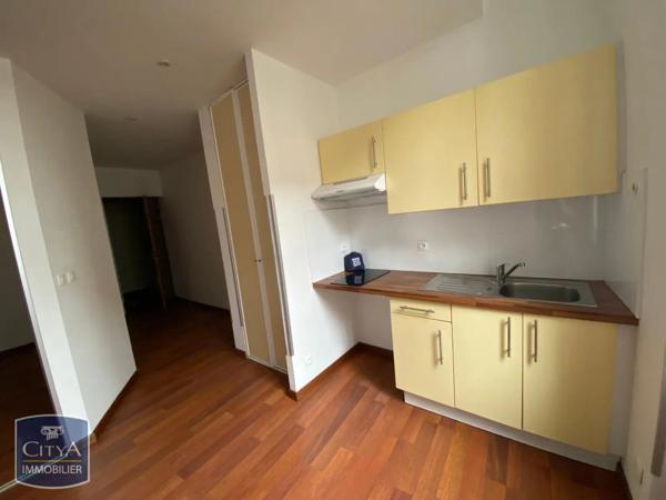 Appartement à louer 2 pièces 32.95m² Rabastens (81800)