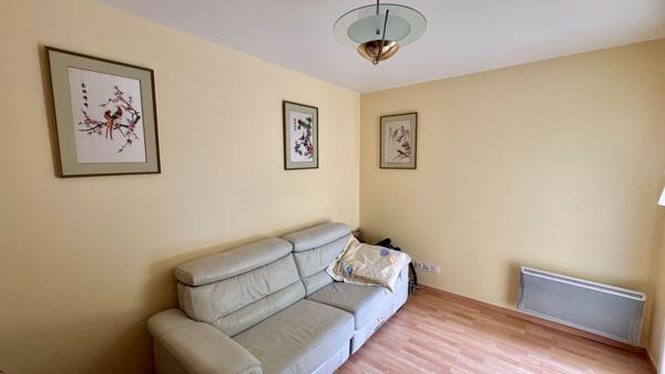 CENTRE VILLE - APPARTEMENT DE 135m² avec 200m² de jardin