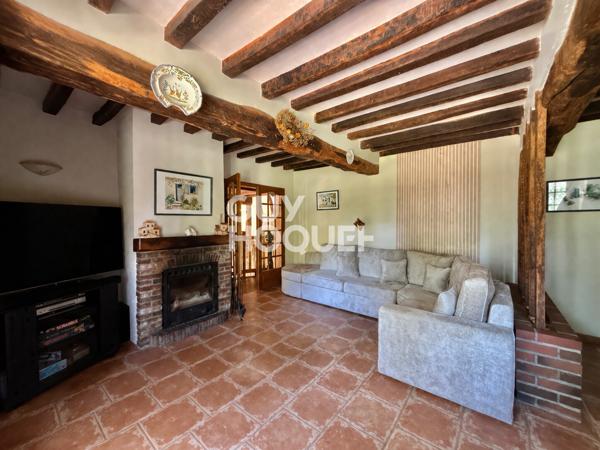 MAISON À VENDRE DE 8 PIÈCES DE 195,00 M²