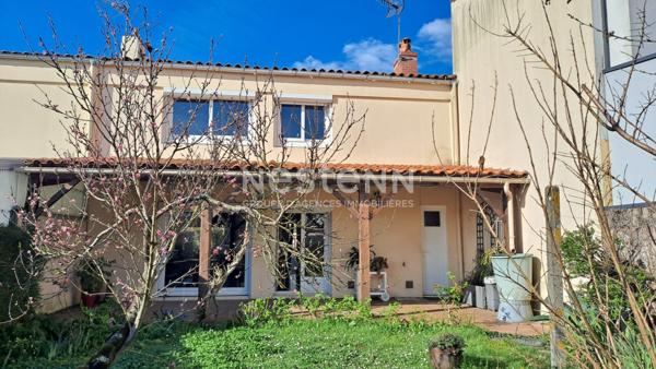 Maison Fontenay-le-Comte 100 m² 3 chambres, garage, préau et jardin
