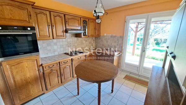 Maison Fontenay-le-Comte 100 m² 3 chambres, garage, préau et jardin