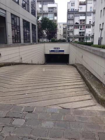 Location Parking 12 m2 à Asnières-sur-Seine
