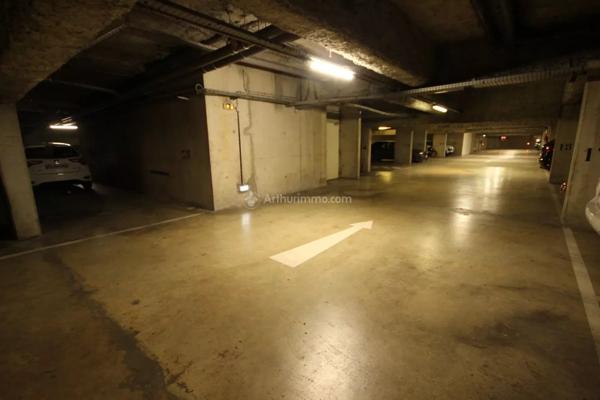 Location Parking 12 m2 à Asnières-sur-Seine