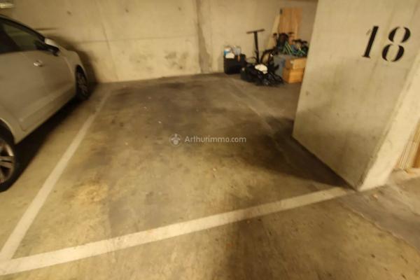 Location Parking 12 m2 à Asnières-sur-Seine