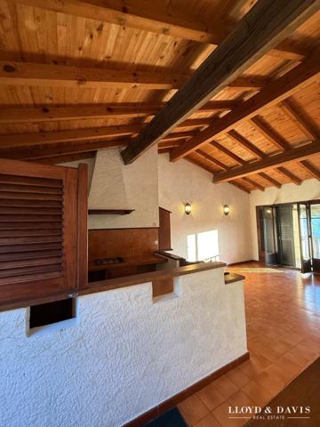 petite maison sur le port de Centuri