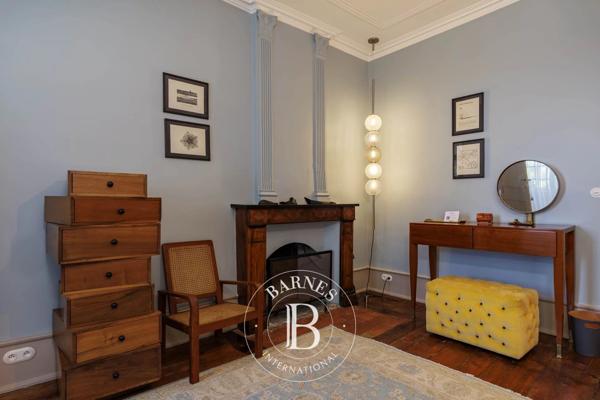Cessy, Propriété 5 Chambres -  332 m² à vendre