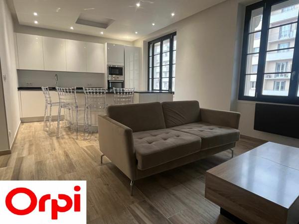 Appartement à louer    2 pièces • 41,92 m2 Grenoble