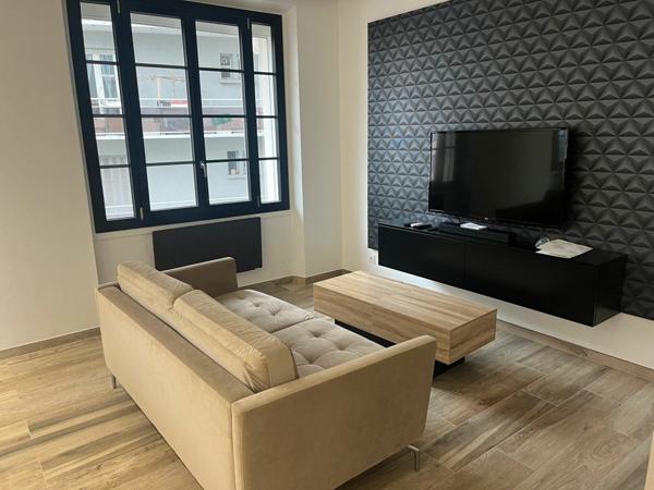 Appartement à louer    2 pièces • 41,92 m2 Grenoble