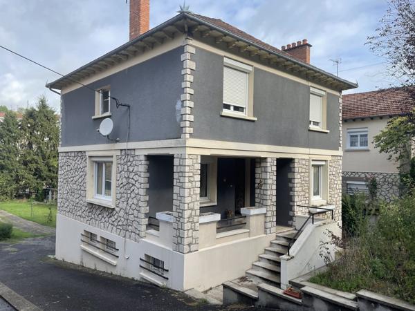Maison T7 en pierre sur sous-sol complet avec 816m² de terrain