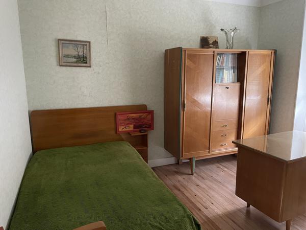 Maison T7 en pierre sur sous-sol complet avec 816m² de terrain