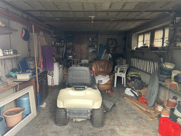 Maison T7 en pierre sur sous-sol complet avec 816m² de terrain