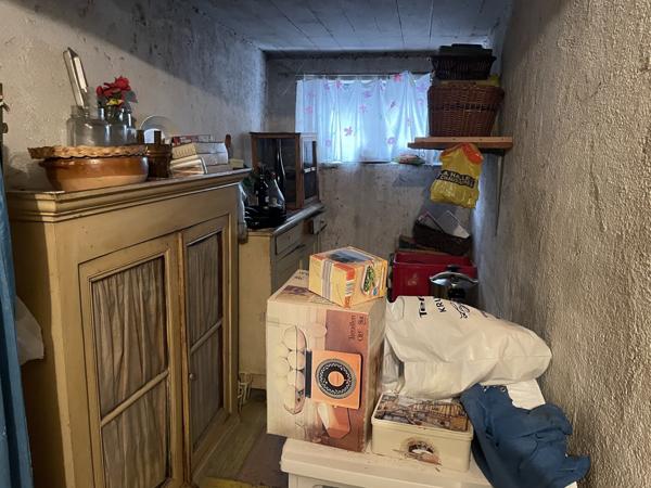 Maison T7 en pierre sur sous-sol complet avec 816m² de terrain