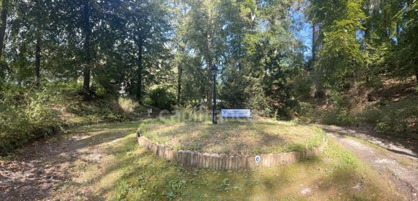 Dpt Oise (60), à vendre proche de SENLIS maison P9 de 305 m² - Terrain de 14 580,00 m²