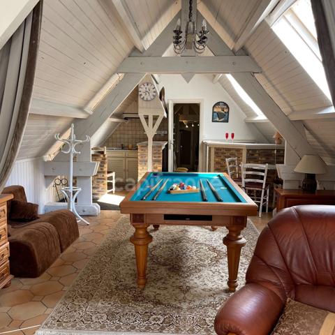 Dpt Oise (60), à vendre proche de SENLIS maison P9 de 305 m² - Terrain de 14 580,00 m²