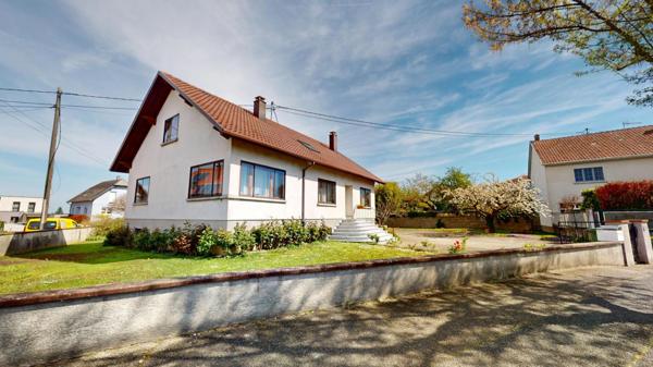 Maison familiale à rénover avec grand terrain – Wittenheim