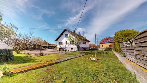 Maison familiale à rénover avec grand terrain – Wittenheim