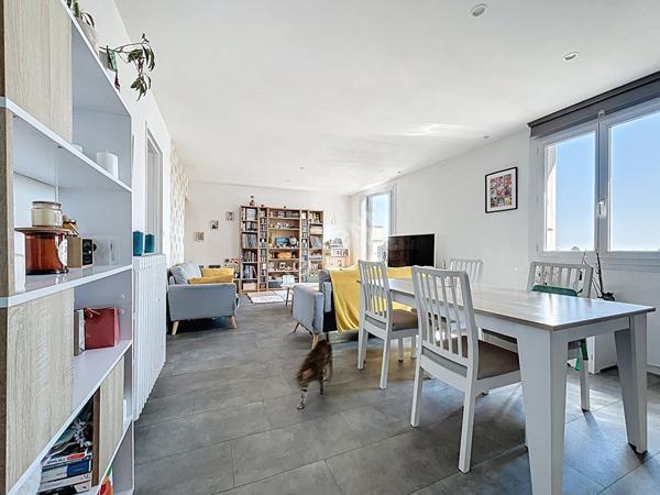 Nantes - Saint-Herblain-Beauséjour / Appartement 4 pièce(s) 72.13 m2 / 2 chambres / DERNIER ETAGE /