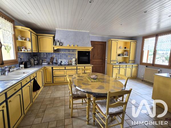 Maison à vendre 10 pièces 200 m² Longuenée-en-Anjou