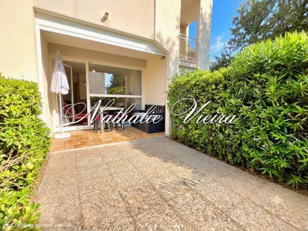 Studio cabine en rez-de-jardin avec terrasse, cour privative et parking – Carnon Ouest
