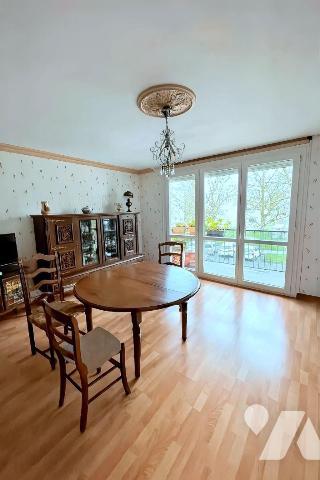 RENNES / APPARTEMENT TYPE 3 / 72 M²

Situé Square de Transylvanie, au premier étage d'une rés...