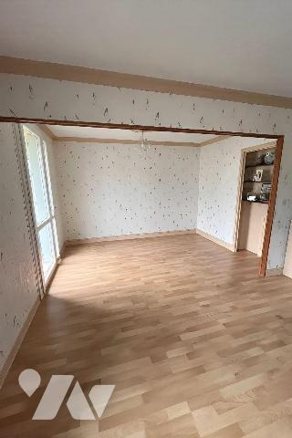 RENNES / APPARTEMENT TYPE 3 / 72 M²

Situé Square de Transylvanie, au premier étage d'une rés...