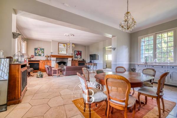Chantilly, Maison 6 Chambres -  425 m² à vendre