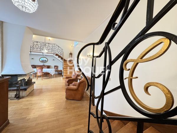 MAISON À VENDRE DE 7 PIÈCES DE 141,27 M²