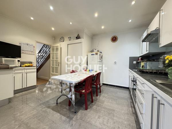 MAISON À VENDRE DE 7 PIÈCES DE 141,27 M²