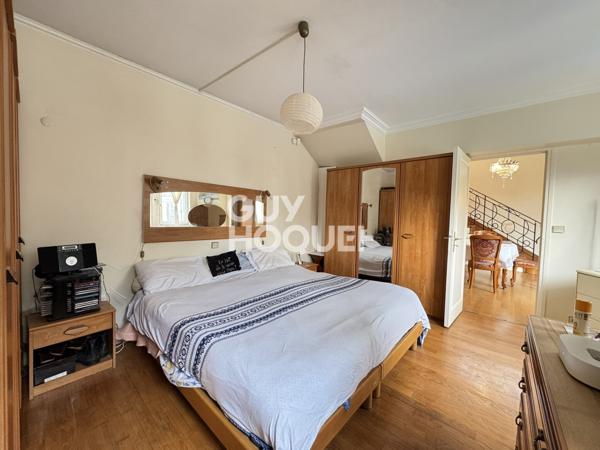 MAISON À VENDRE DE 7 PIÈCES DE 141,27 M²