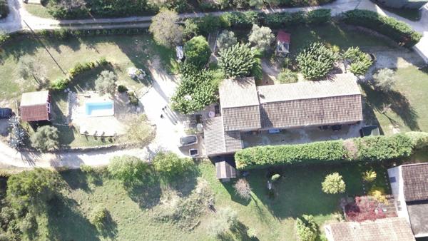 Villa de plain-pied 8 pièces 187m² à Cheval Blanc