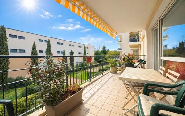 Appartement à vendre    5 pièces • 110 m2 Tassin-la-Demi-Lune