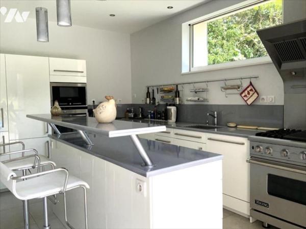 A SAISIR  : BAISSE DE PRIX IMPORTANTE  !!!! 5 chambres - garage - jardin