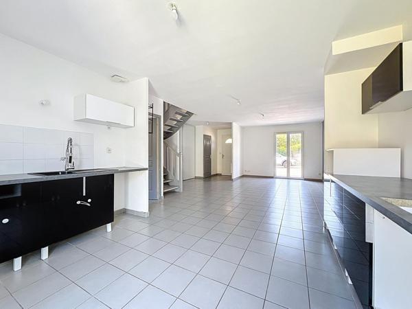 Maison mitoyenne, 4 chambres