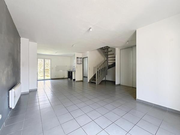 Maison mitoyenne, 4 chambres