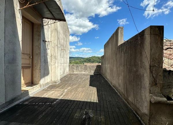 Maison à vendre    5 pièces •  Joyeuse