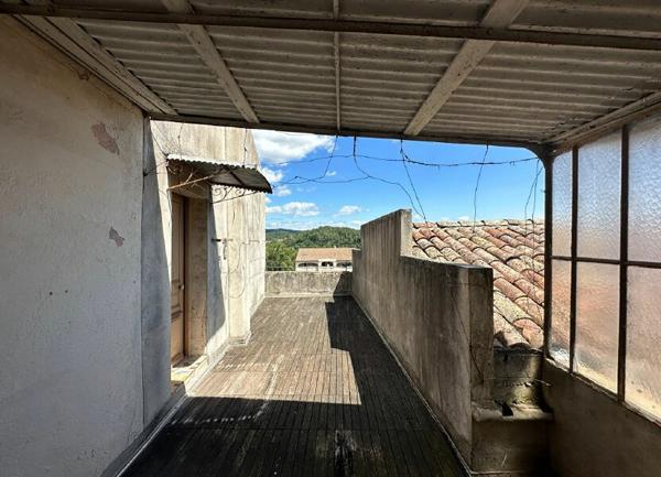 Maison à vendre    5 pièces •  Joyeuse