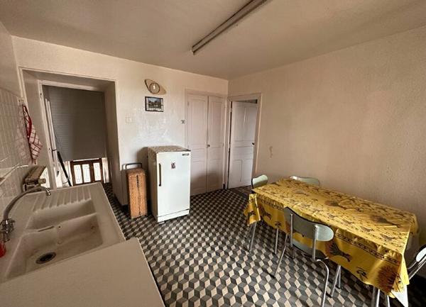 Maison à vendre    5 pièces •  Joyeuse