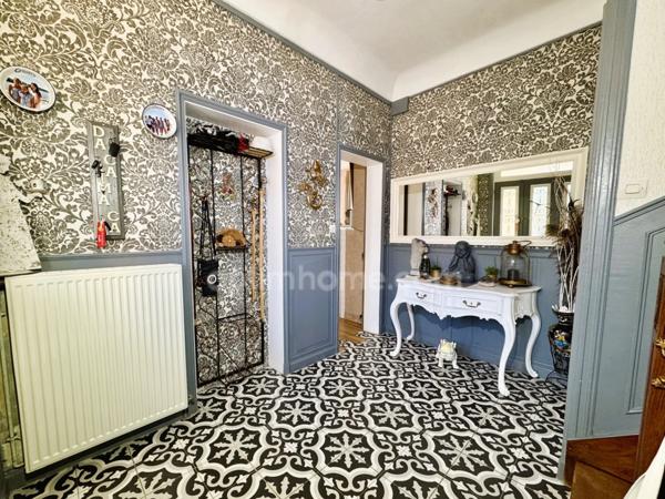 Charmante Maison de 7 pièces, 6 chambres, écoles et commerces à proximité, jardin sans vis-à-vis, grand garage et atelier