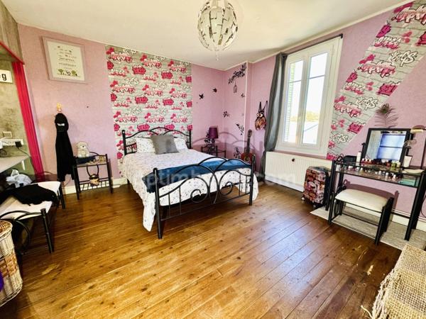 Charmante Maison de 7 pièces, 6 chambres, écoles et commerces à proximité, jardin sans vis-à-vis, grand garage et atelier